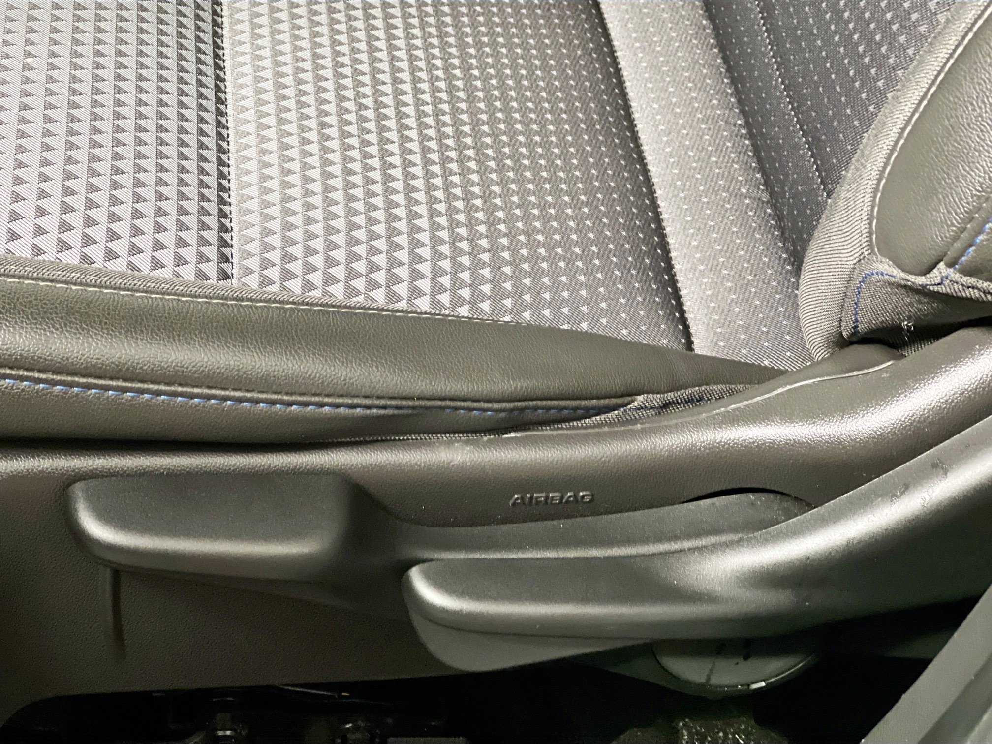 Used 2025 Chevrolet Trax LT image 15