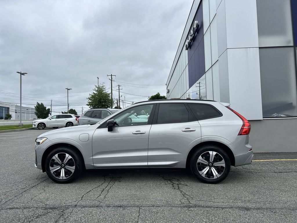 Certified 2024 Volvo XC60 T8 Plus w/ Climate Package AWD/4WD image 5