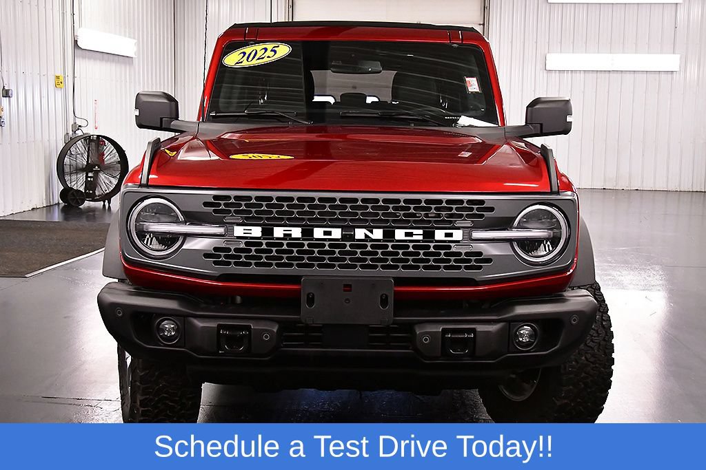 Used 2025 Ford Bronco Badlands AWD/4WD image 2