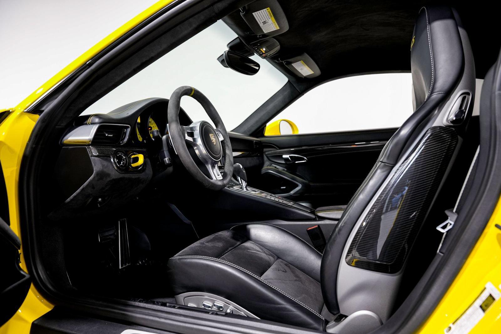 Used 2015 Porsche 911 Carrera GTS RWD image 19