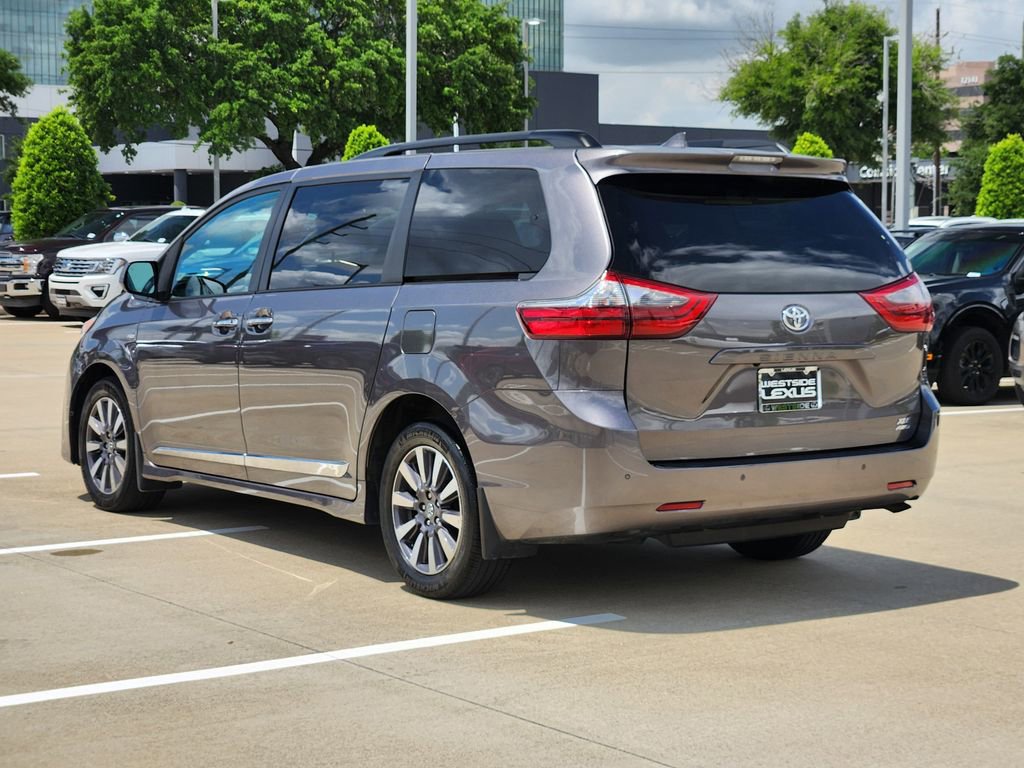 Used 2020 Toyota Sienna XLE Premium w/ Carpet Mat Package AWD/4WD image 5