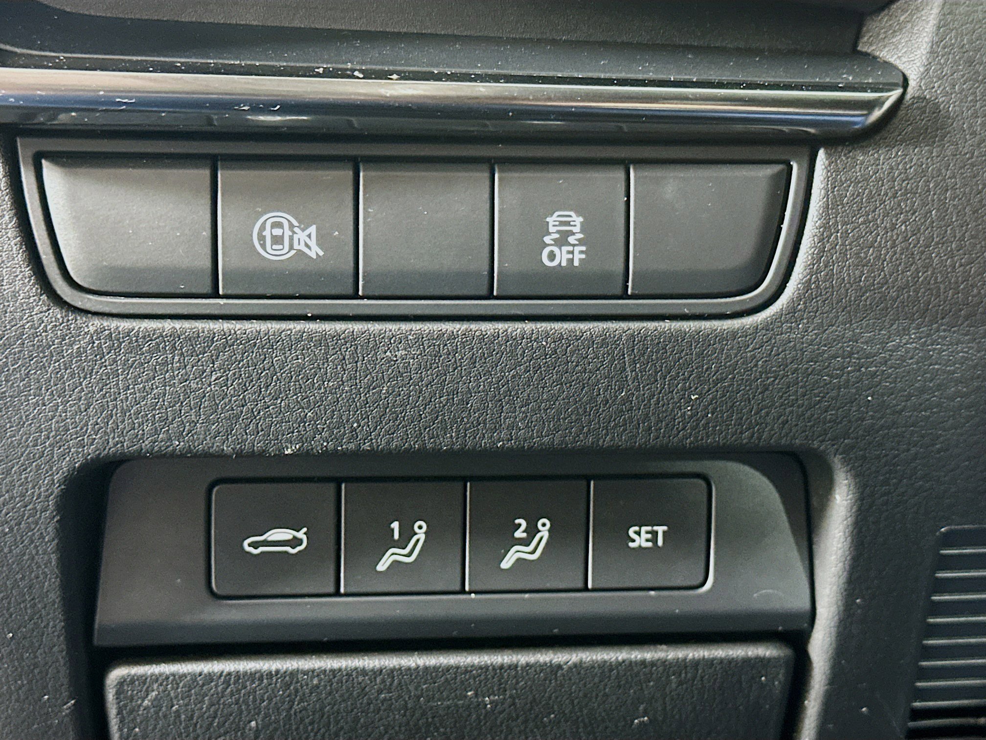 Used 2025 MAZDA MAZDA3 s image 17