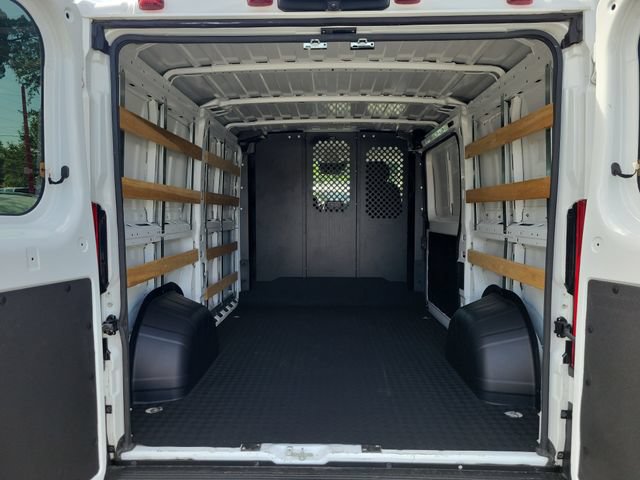 Used 2025 RAM ProMaster 2500 w/ U-Haul Equipment Group FWD image 8