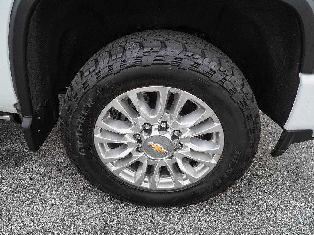 Certified 2023 Chevrolet Silverado 2500 High Country w/ Technology Package AWD/4WD image 36