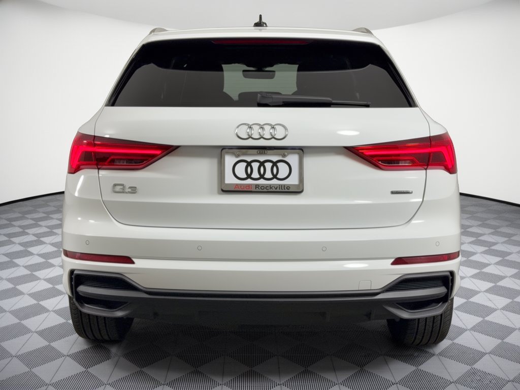 Certified 2025 Audi Q3 2.0T Premium w/ Convenience Package AWD/4WD image 11