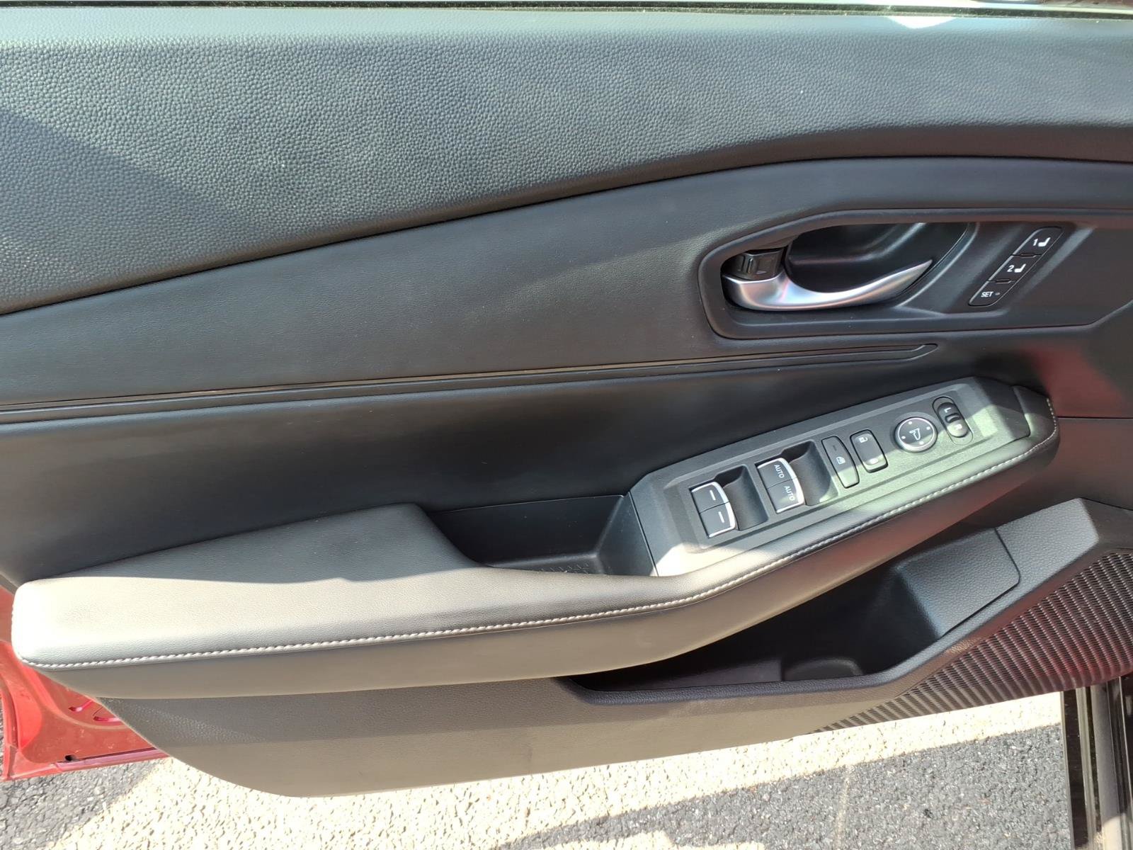 Used 2025 Honda Accord Sport image 14