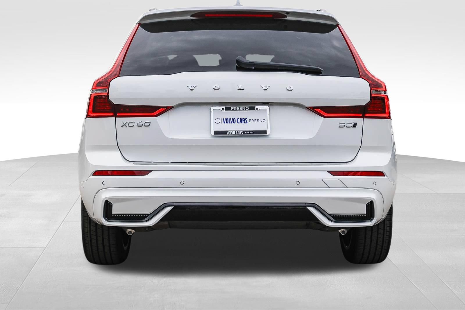 New 2027 Volvo XC60 B5 Plus AWD/4WD image 5