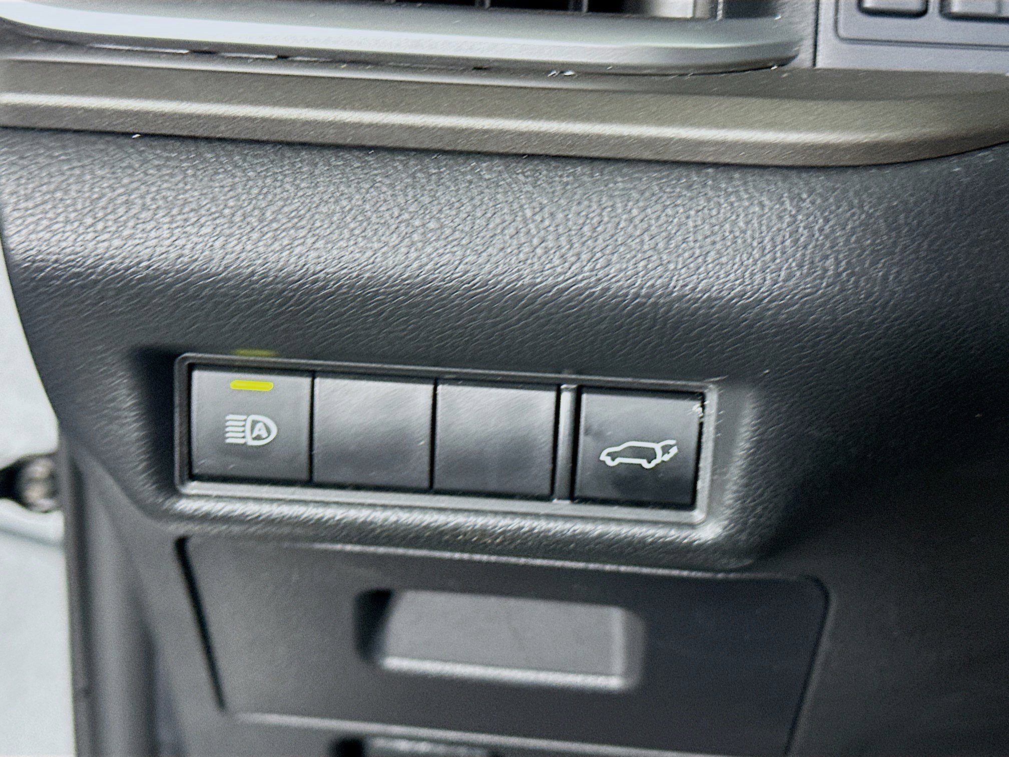 Used 2025 Toyota Grand Highlander AWD image 17