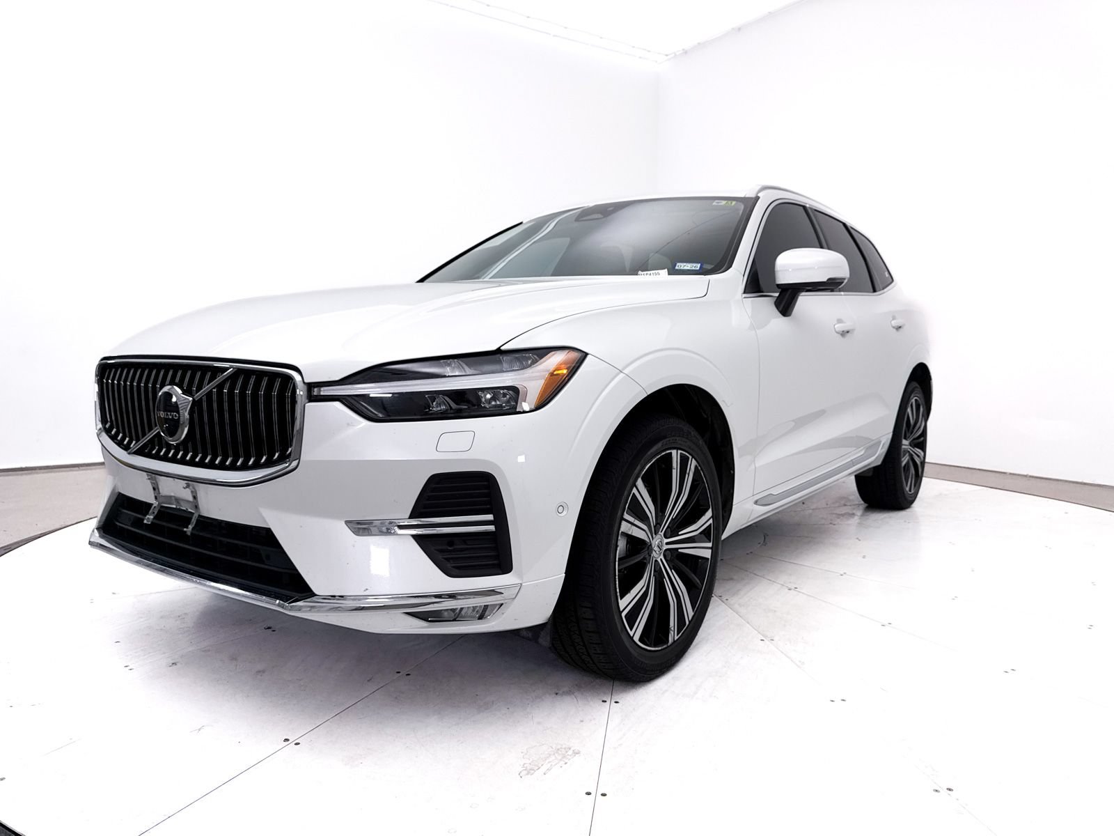 Used 2023 Volvo XC60 B5 Plus w/ Protection Package Premier FWD image 14