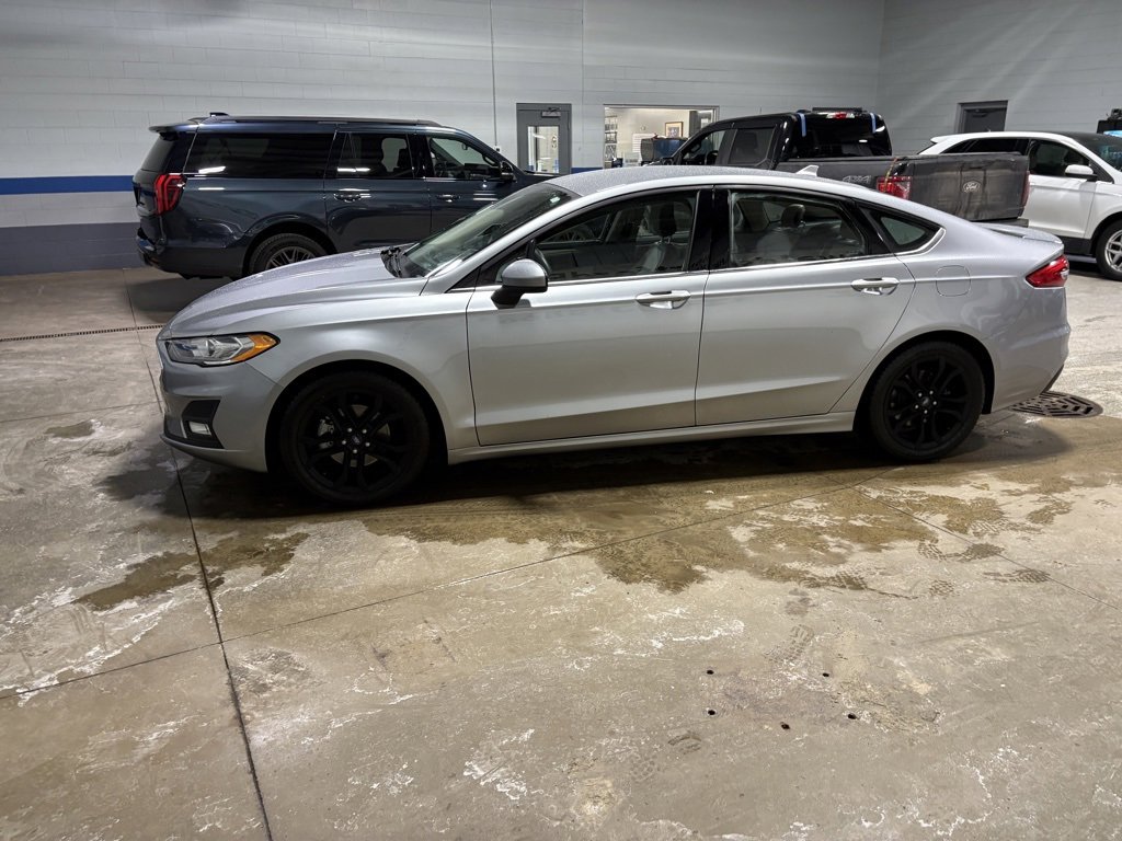 Used 2020 Ford Fusion SE w/ Equipment Group 151A image 5