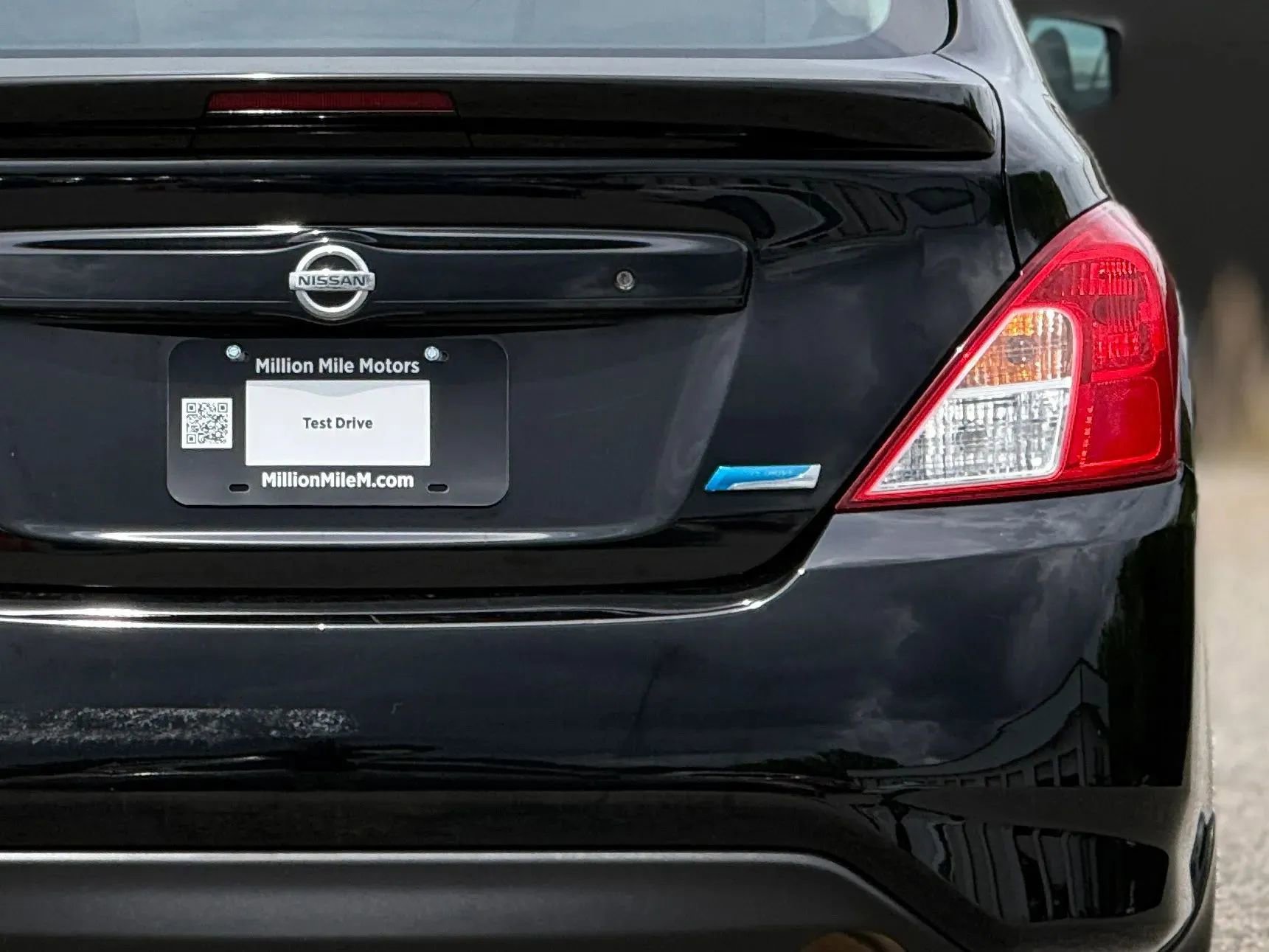 Used 2016 Nissan Versa S Plus FWD image 14