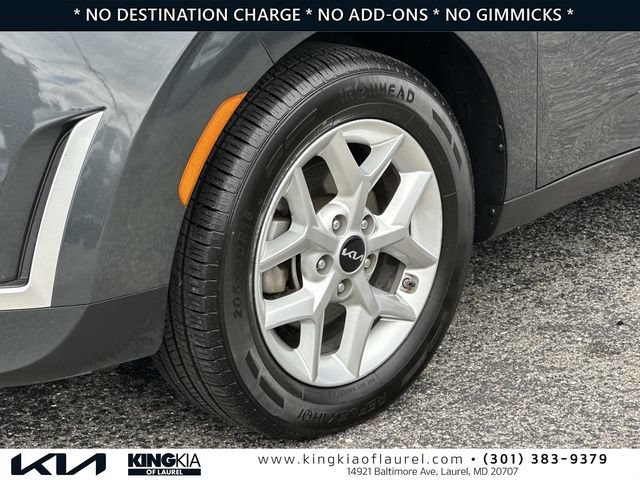 Used 2024 Kia Soul LX w/ Option Group 015 FWD image 30