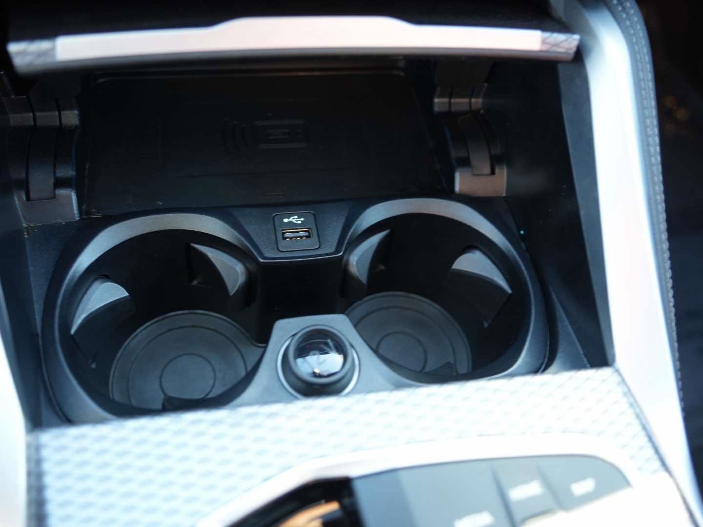 Used 2025 BMW i4 eDrive40 w/ M Sport Package image 21