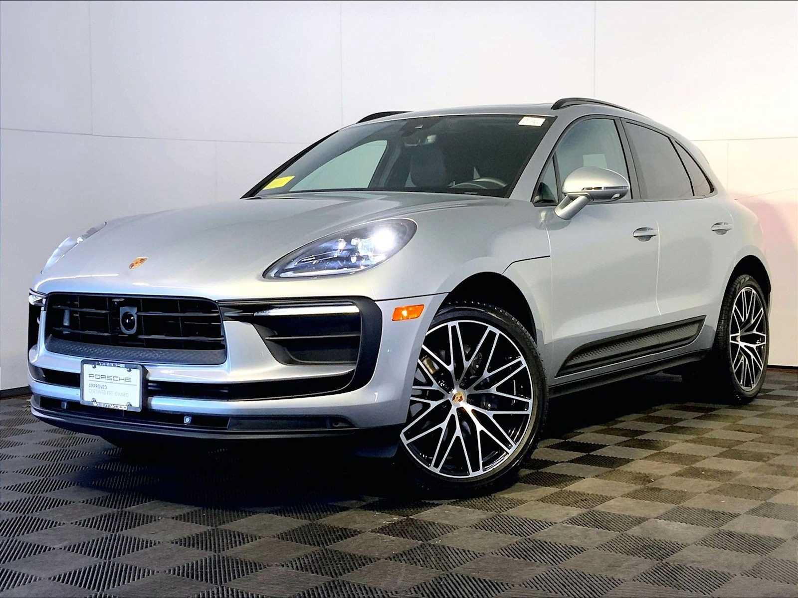 Certified 2026 Porsche Macan AWD/4WD video 1