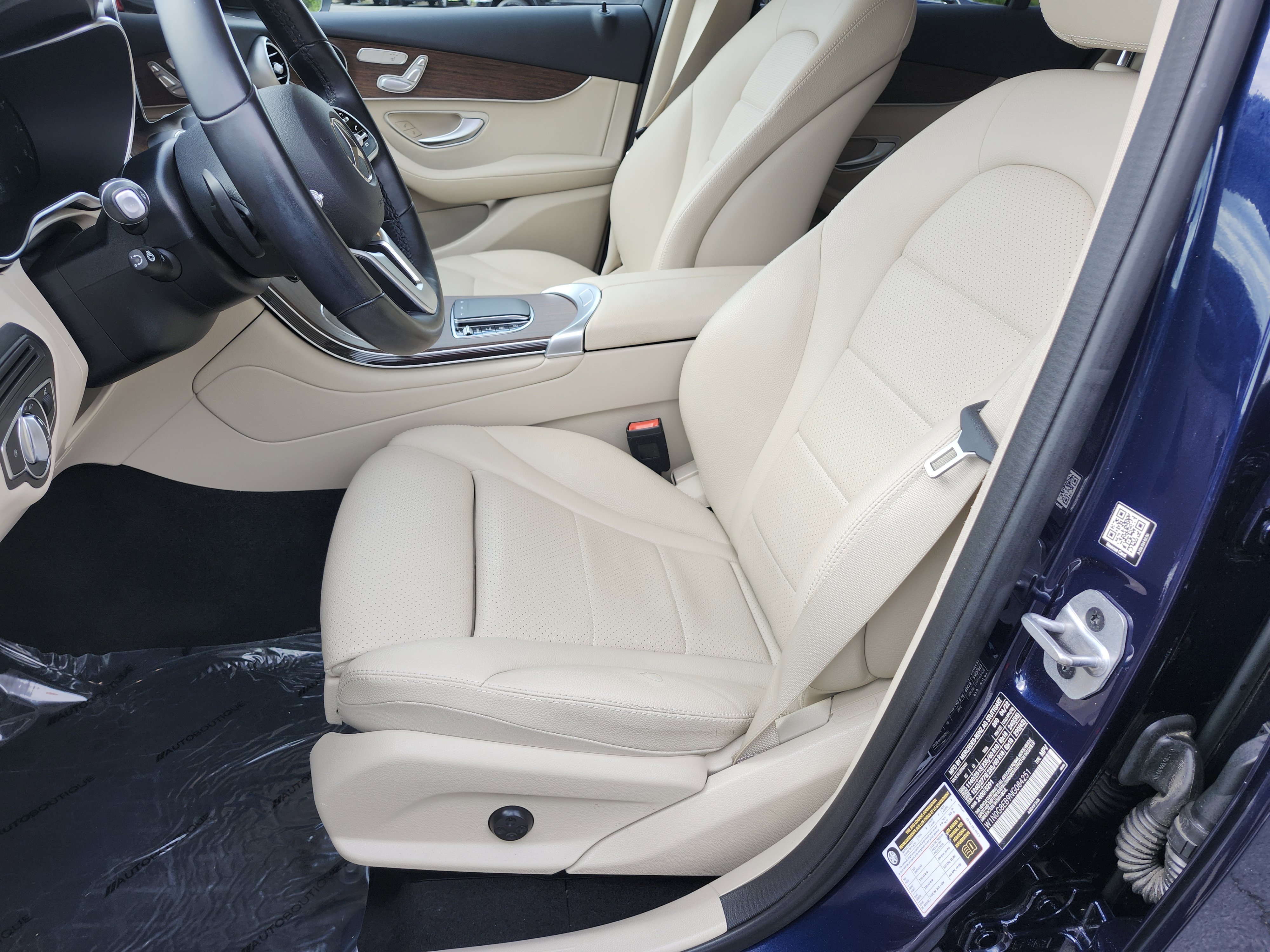 Used 2022 Mercedes-Benz GLC 300 4MATIC image 24