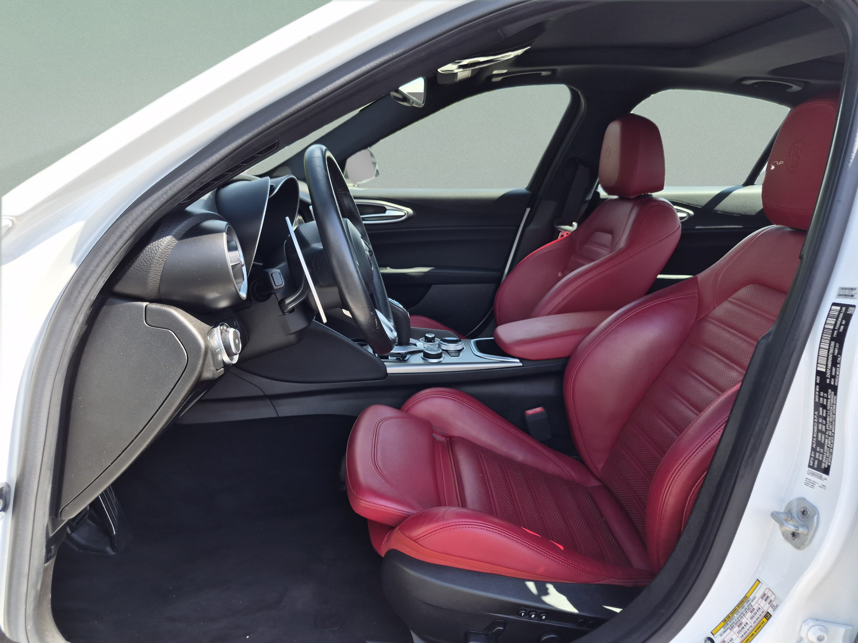 Used 2022 Alfa Romeo Giulia Veloce RWD image 15