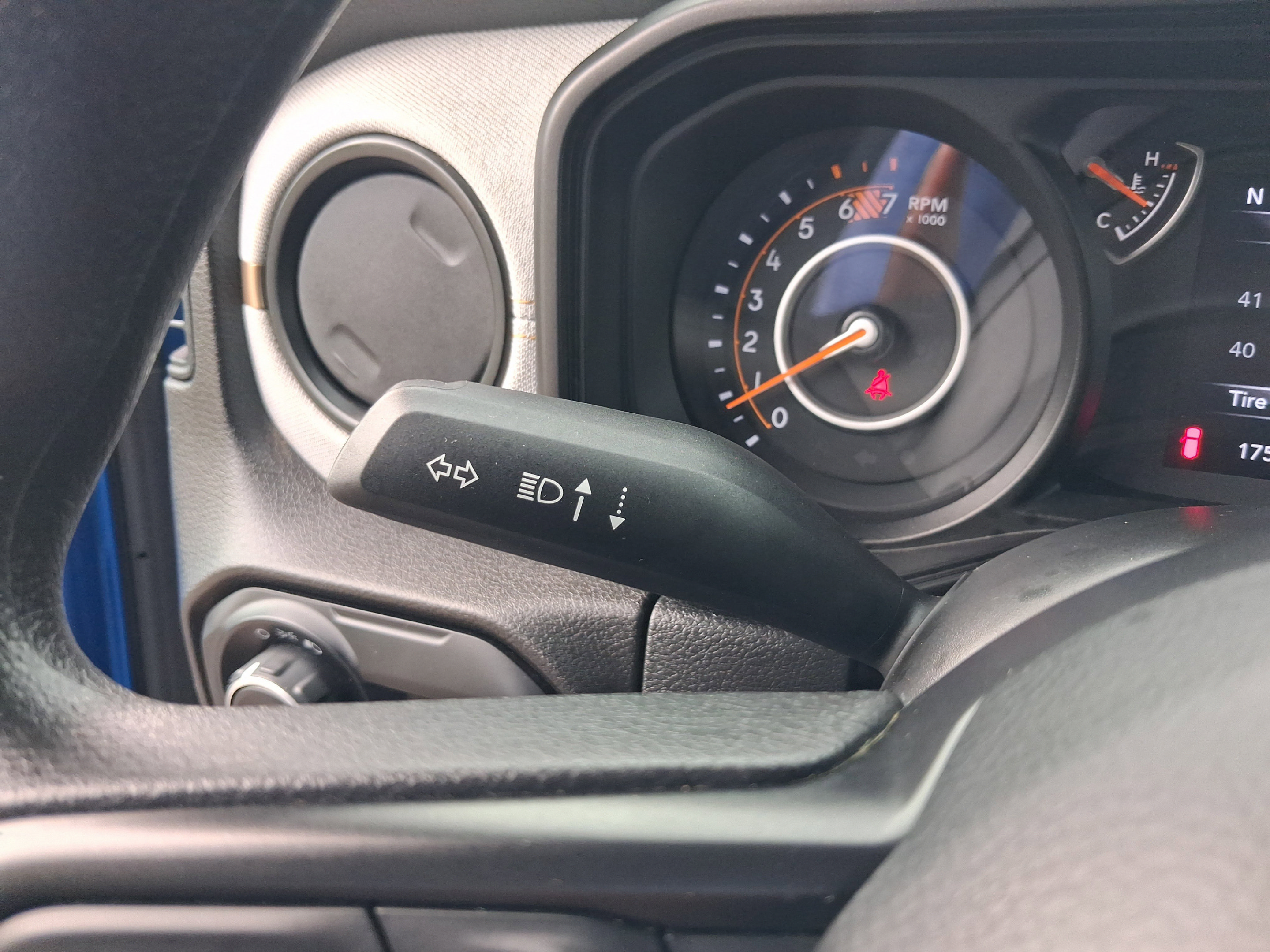 Used 2024 Jeep Wrangler Sport AWD/4WD image 11