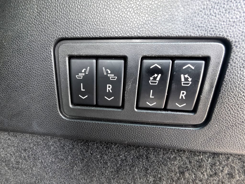 Used 2021 Cadillac XT6 Premium Luxury FWD image 7