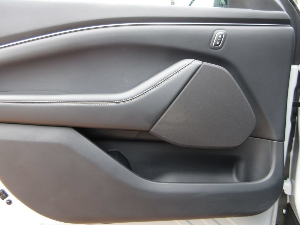 Certified 2023 Ford Mustang Mach-E Select RWD image 9
