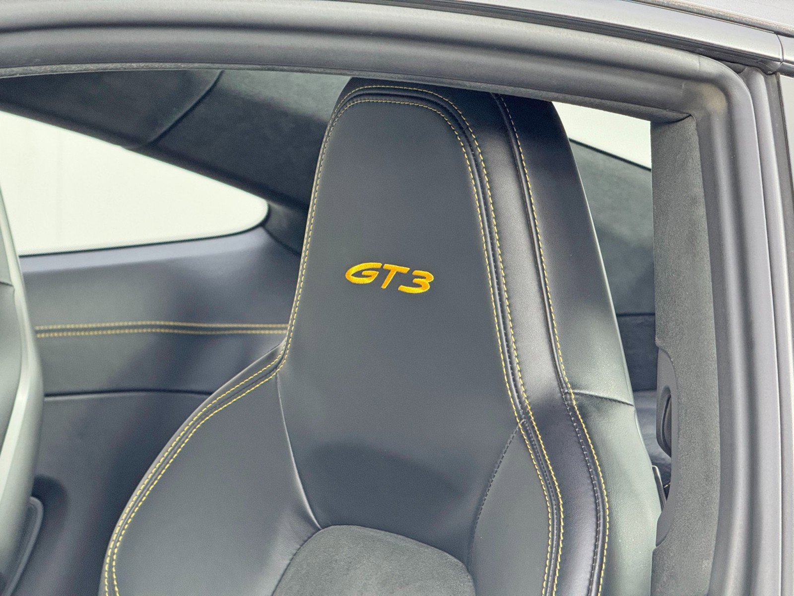 Used 2023 Porsche 911 GT3 RWD image 43