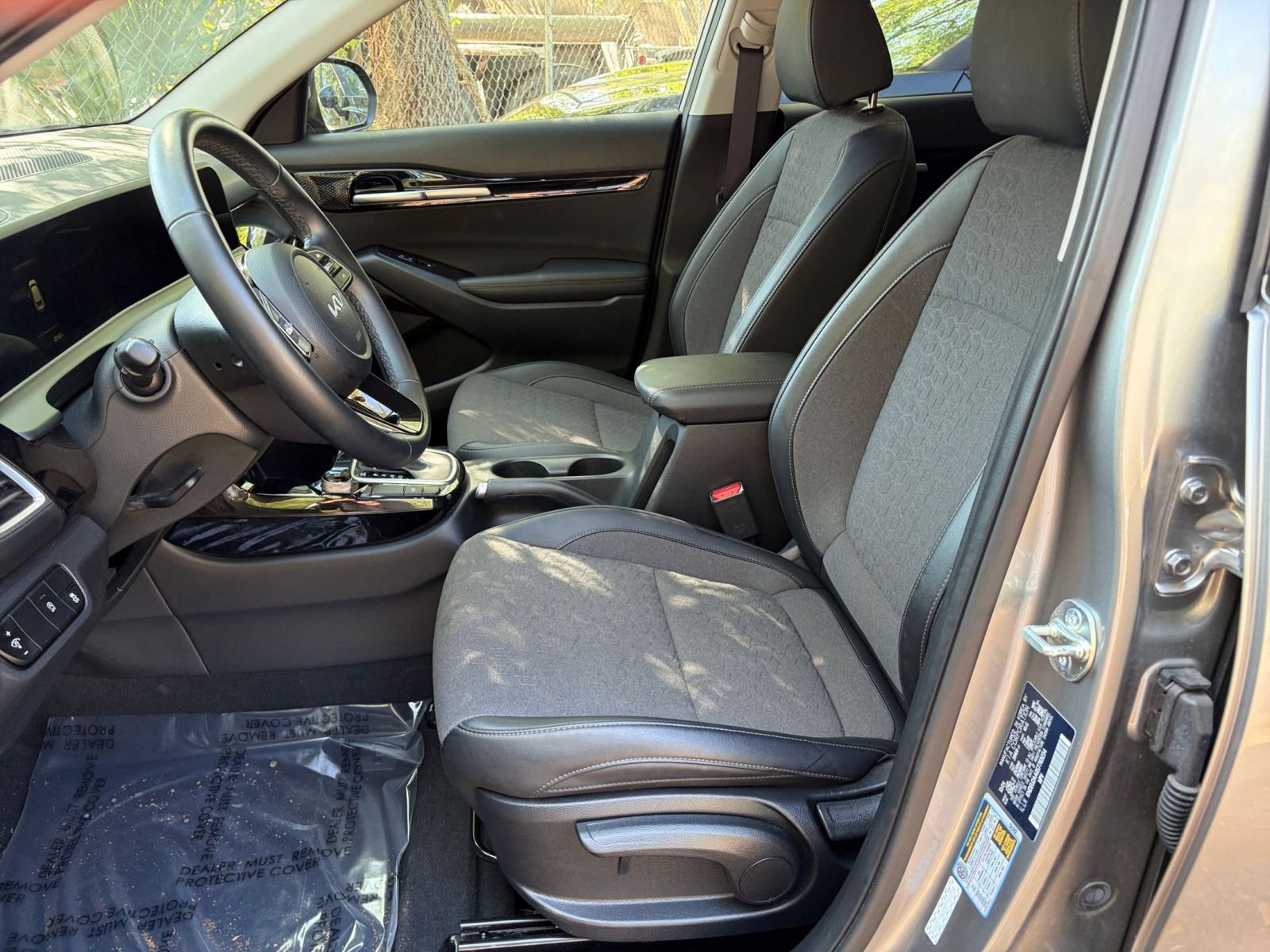 Used 2025 Kia Seltos S image 25