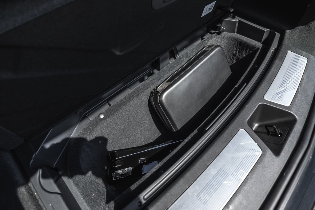 Used 2024 Cadillac Lyriq Sport RWD image 35