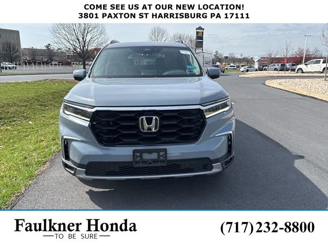 Used 2024 Honda Pilot Touring image 1