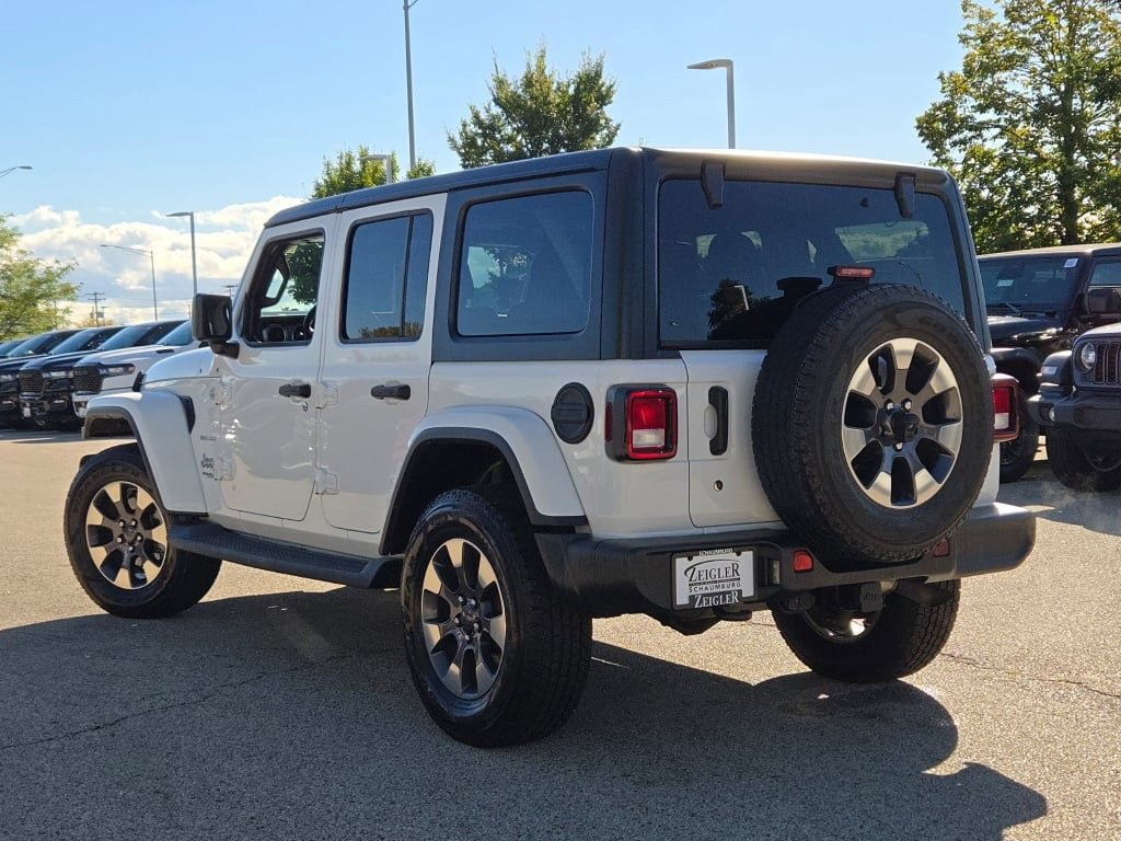 Used 2018 Jeep Wrangler Unlimited Sahara w/ Cold Weather Group image 14