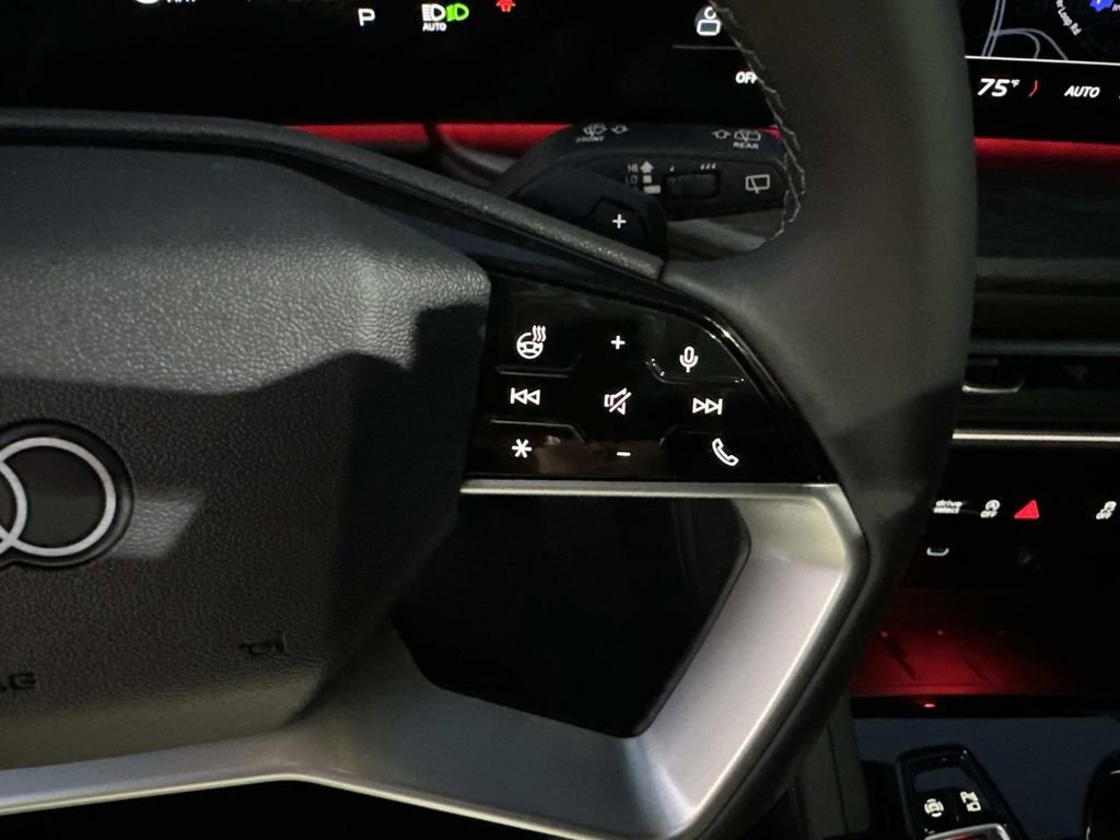 New 2025 Audi Q5 Prestige image 17