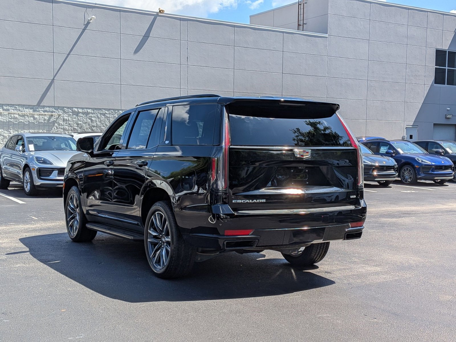 Used 2024 Cadillac Escalade Sport RWD image 3