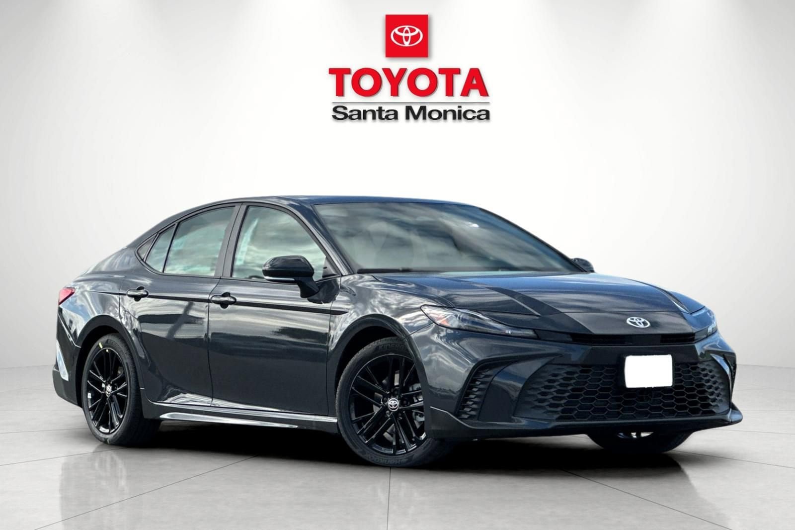 New 2026 Toyota Camry SE FWD image 1