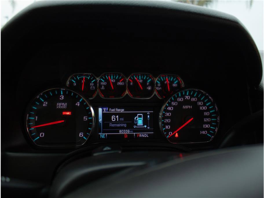 Used 2017 Chevrolet Suburban Premier image 18