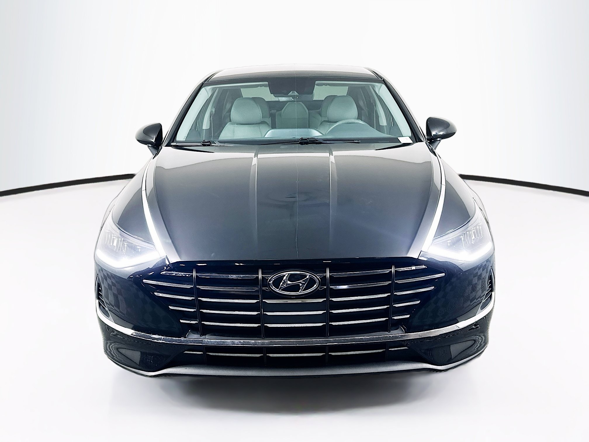 Used 2021 Hyundai Sonata SE FWD image 2