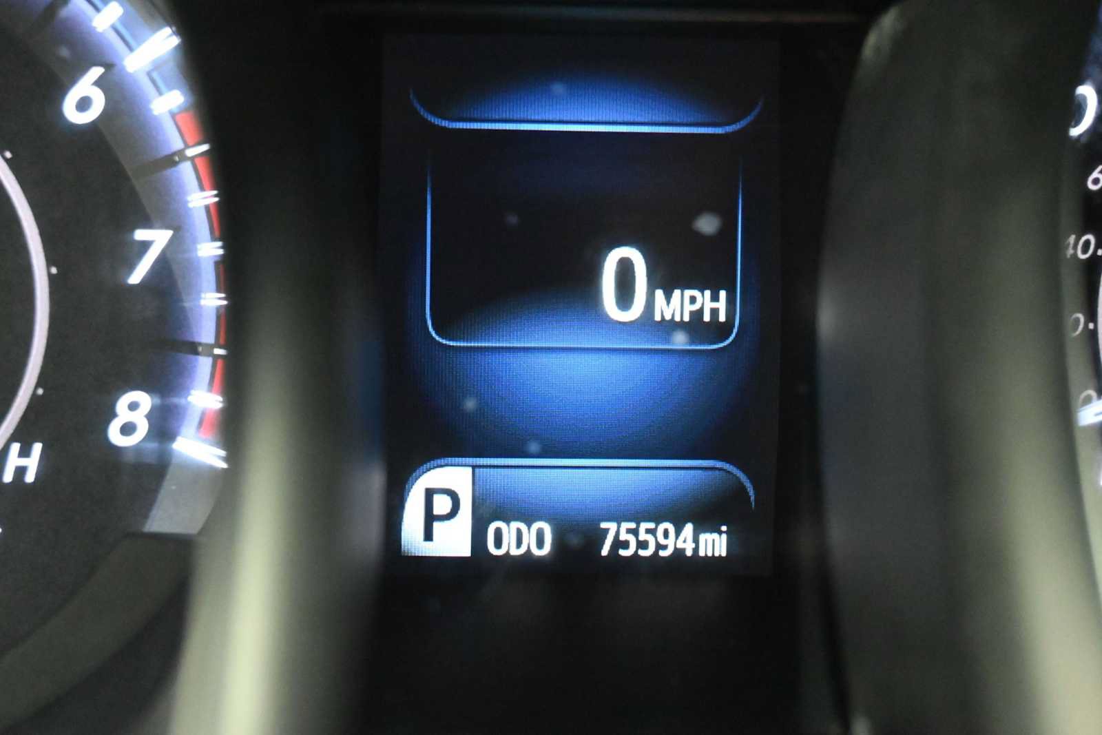 Used 2015 Toyota Avalon XLE FWD image 16