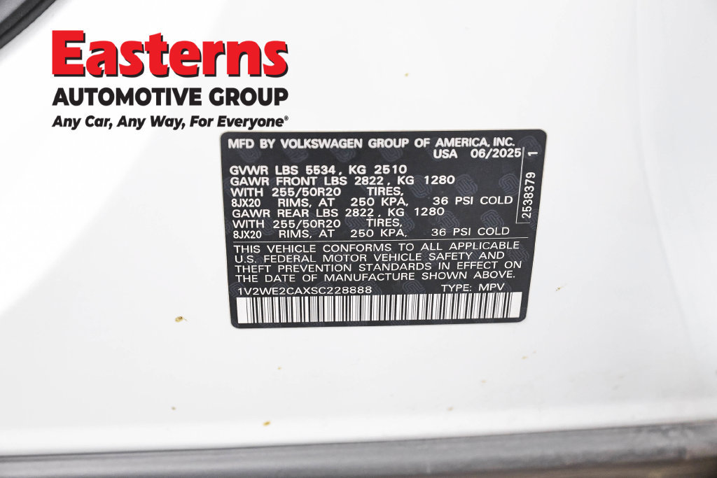 Used 2025 Volkswagen Atlas Cross Sport SE FWD image 36