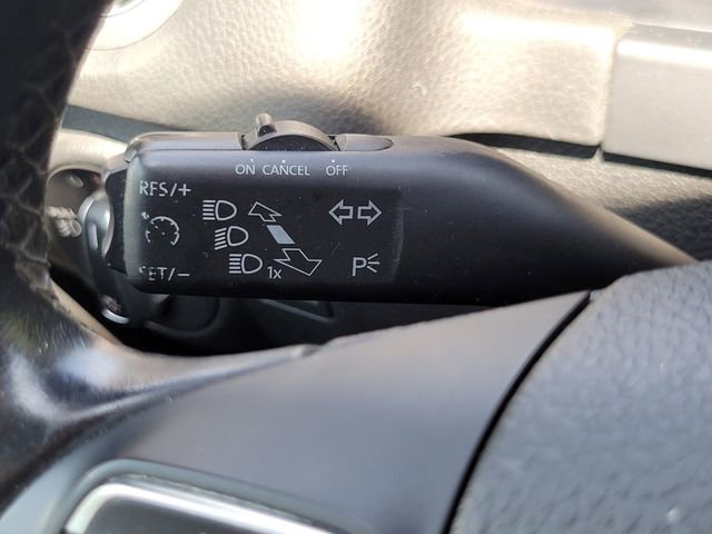 Used 2016 Volkswagen Tiguan SE AWD/4WD image 16