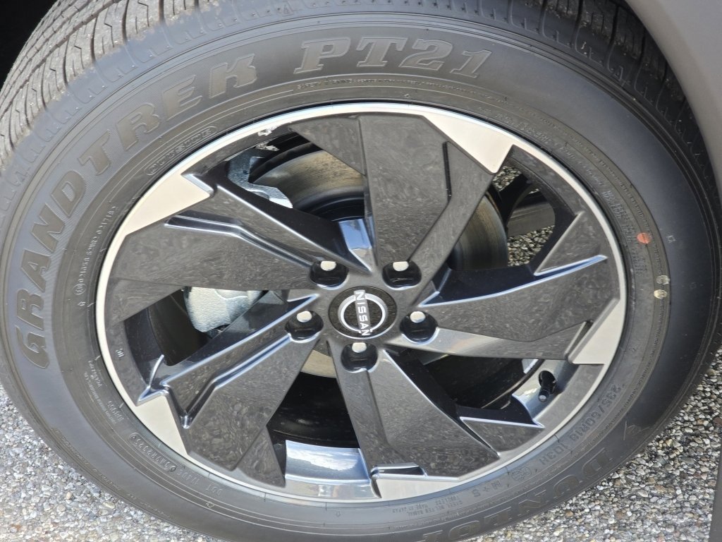 New 2026 Nissan Rogue SV w/ SV Premium Package image 18