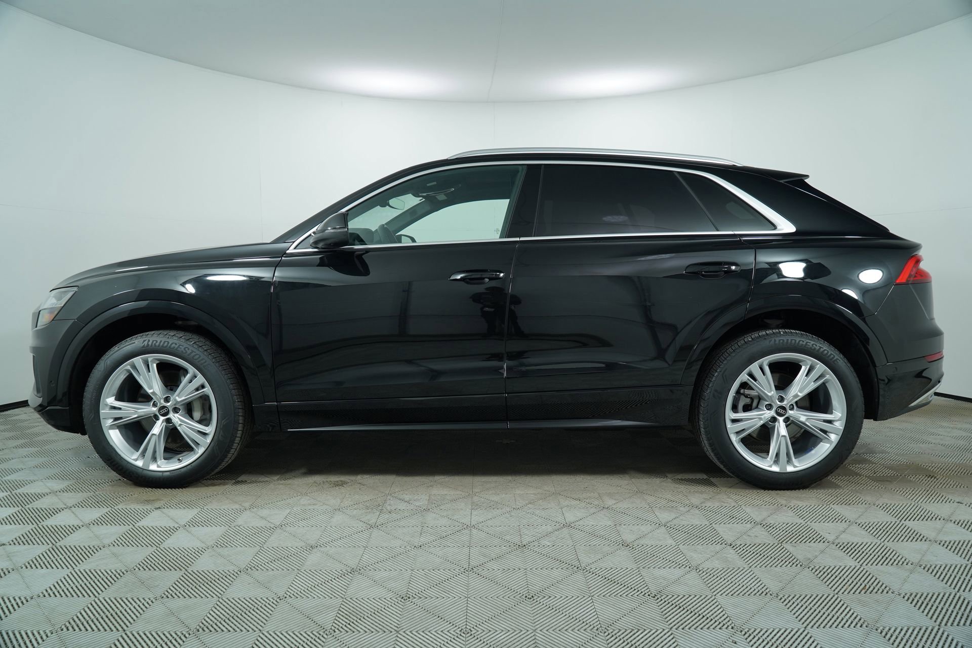 Certified 2023 Audi Q8 Premium Plus image 6