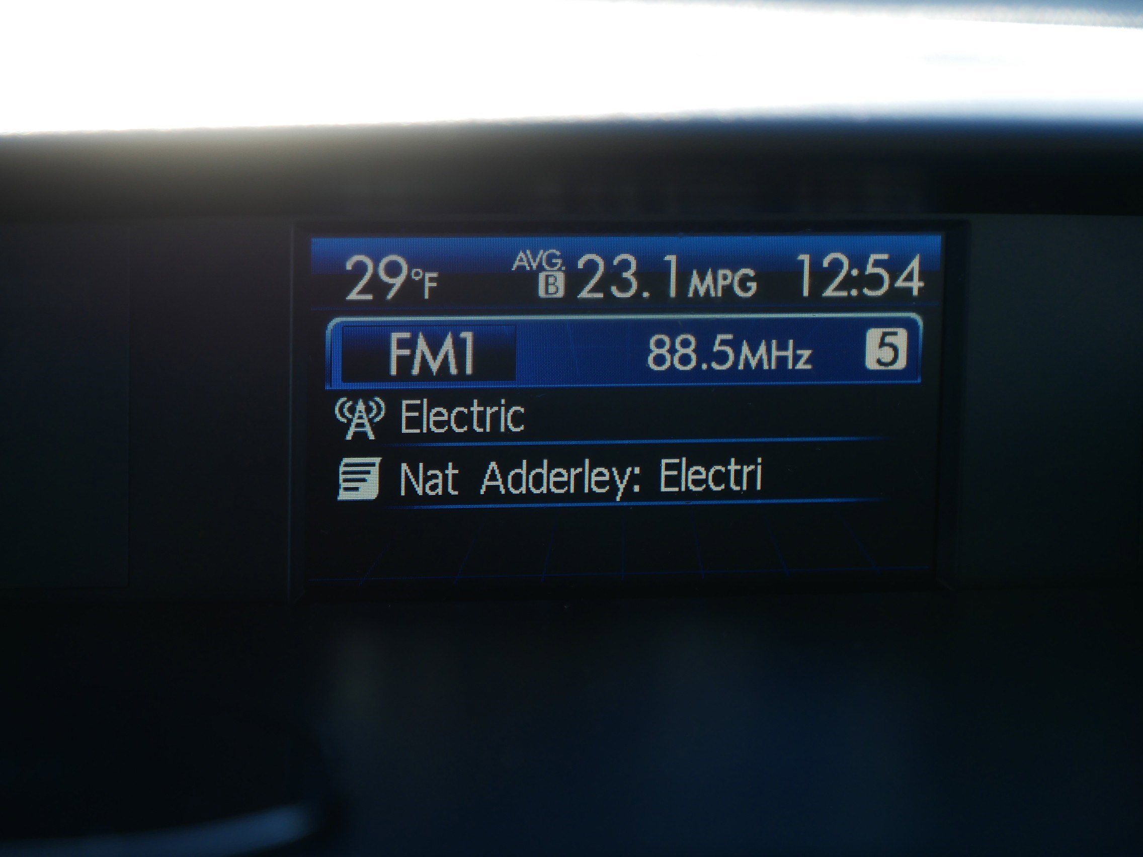 Used 2015 Subaru Forester 2.5i Premium w/ All-Weather Package image 29