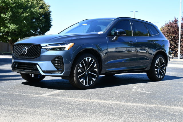 New 2027 Volvo XC60 B5 Ultra AWD/4WD image 3