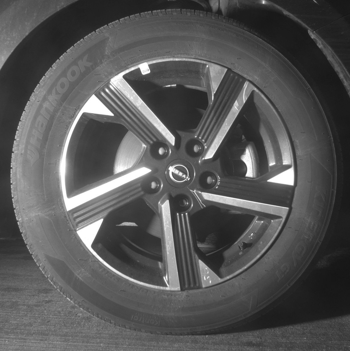 Used 2025 Nissan Sentra SV image 13