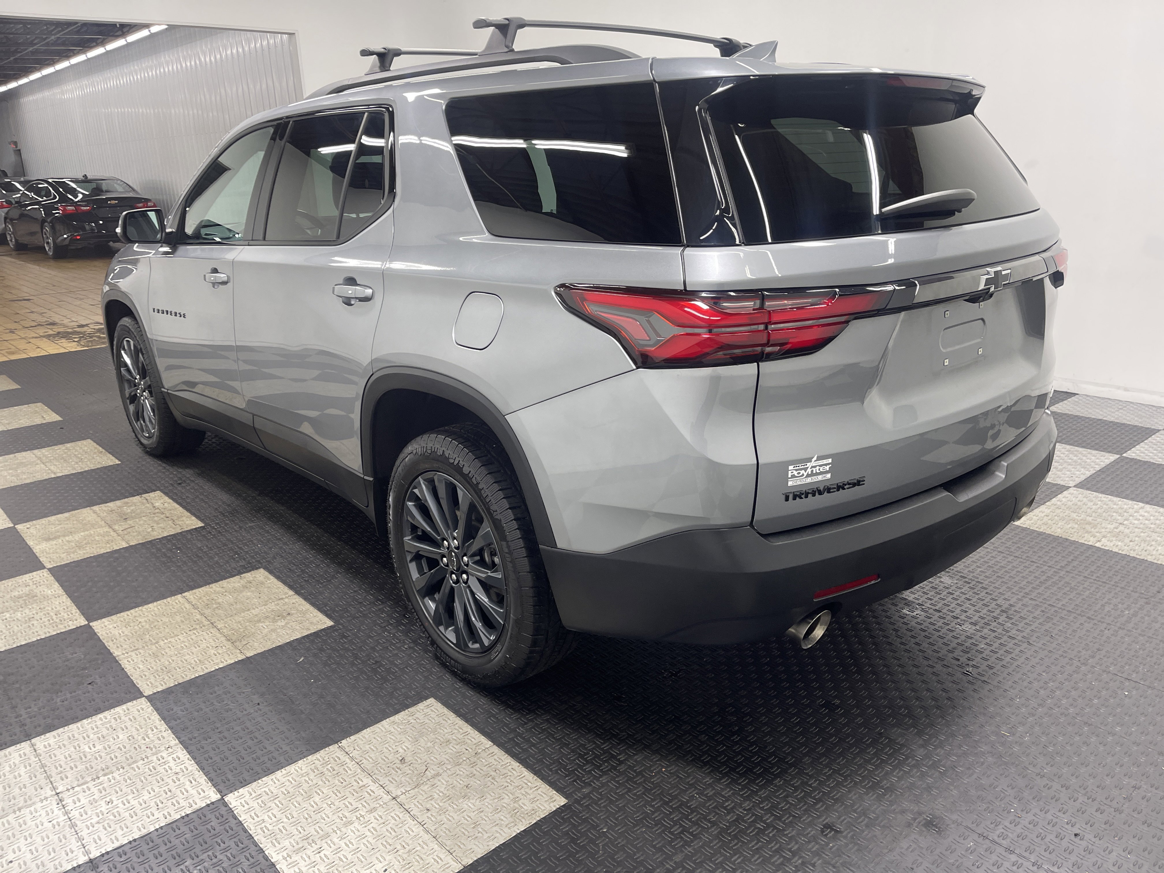 Used 2023 Chevrolet Traverse RS w/ LPO, Floor Liner Package image 2