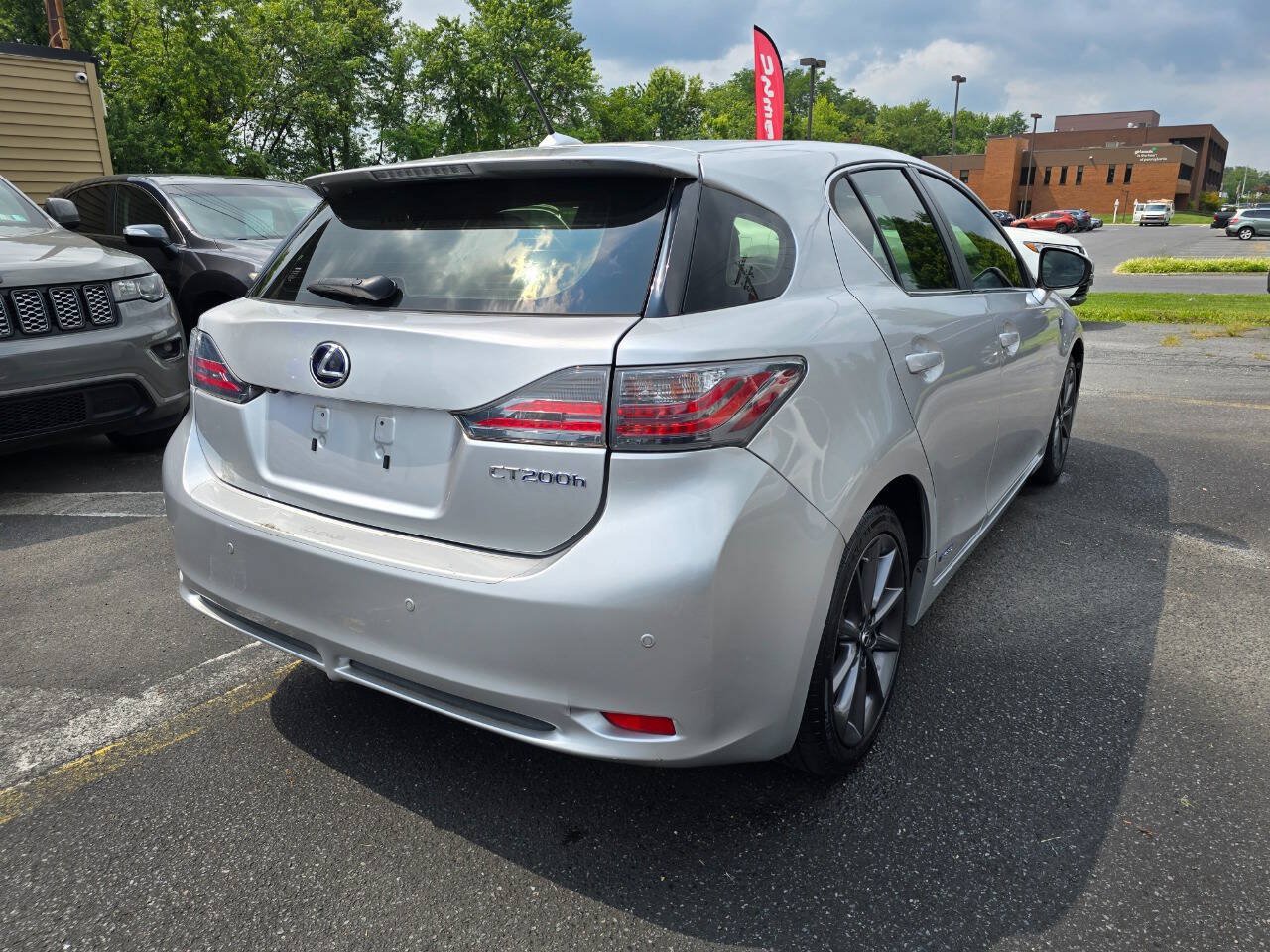 Used 2013 Lexus CT 200h w/ F Sport Pkg w/Nuluxe Trim FWD image 3