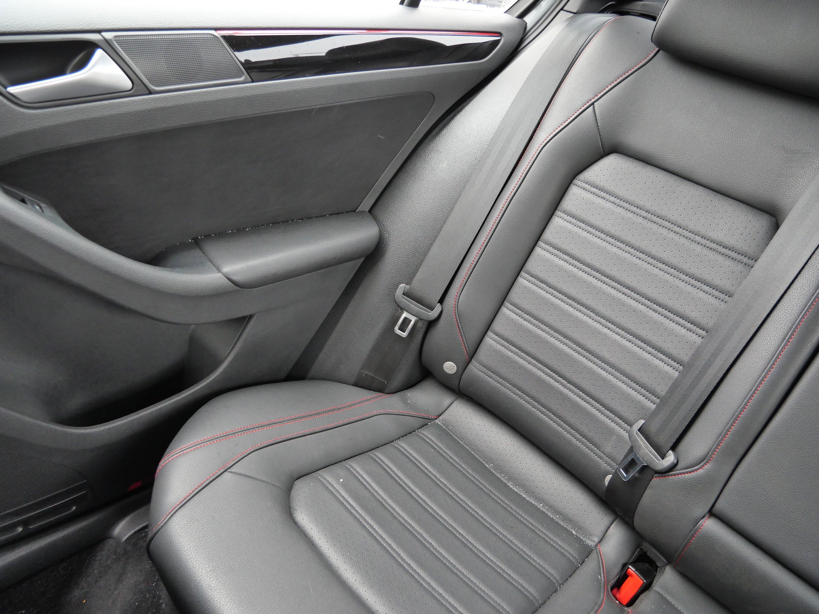 Used 2018 Volkswagen Jetta GLI image 12