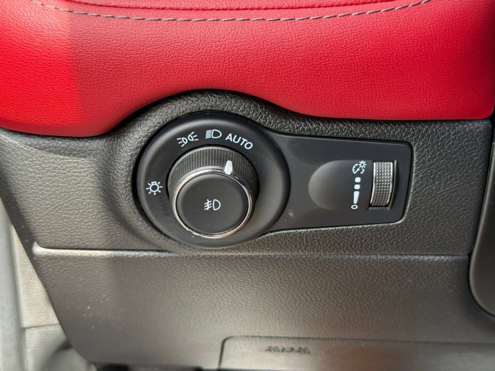 Used 2022 Dodge Durango R/T w/ Trailer Tow Group IV image 43