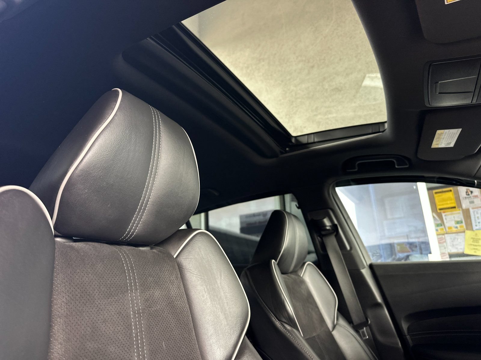 Used 2018 Acura TLX V6 w/ Technology & A-SPEC Pkg FWD image 15
