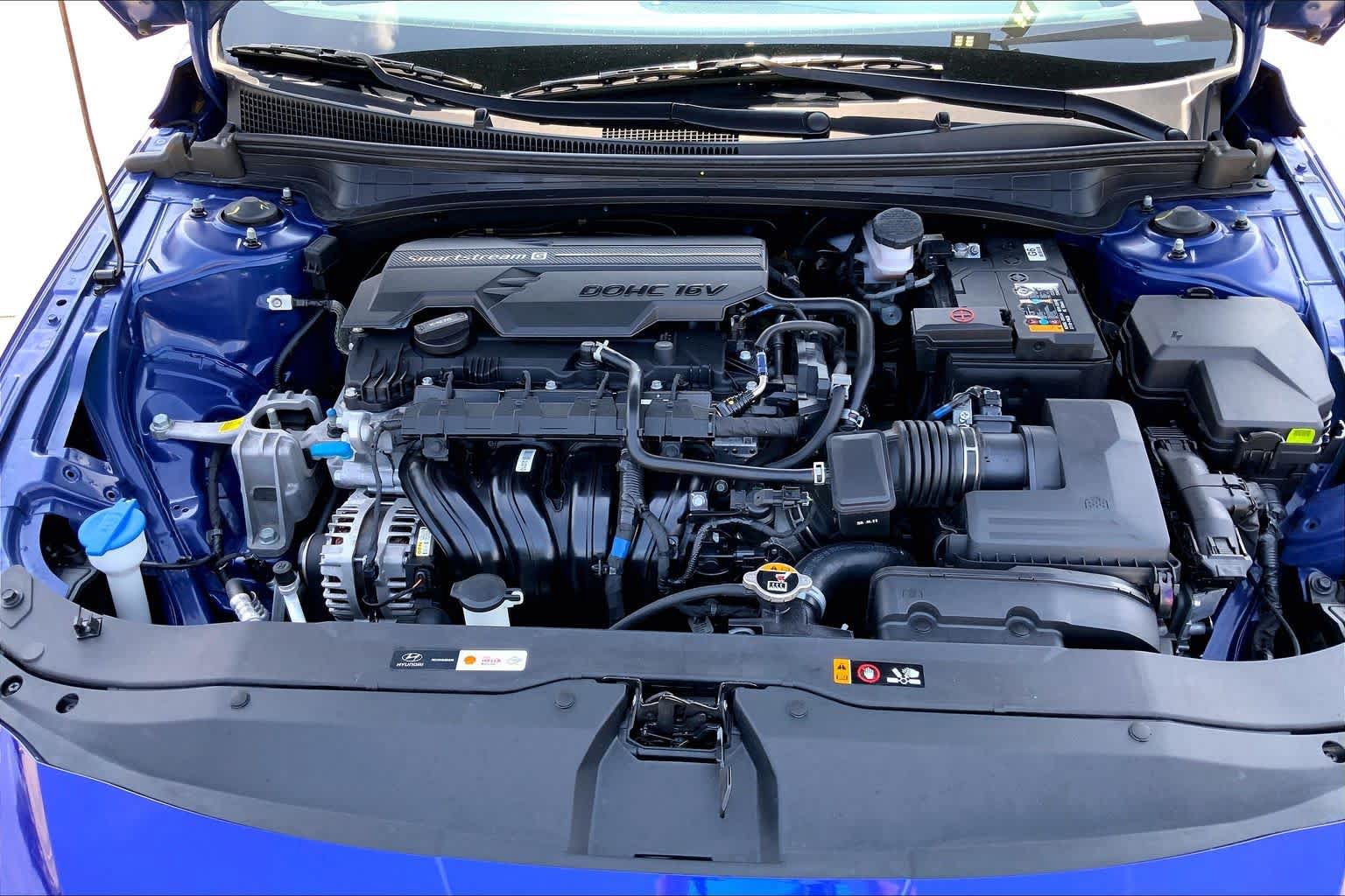 Used 2025 Hyundai Elantra SEL FWD image 29