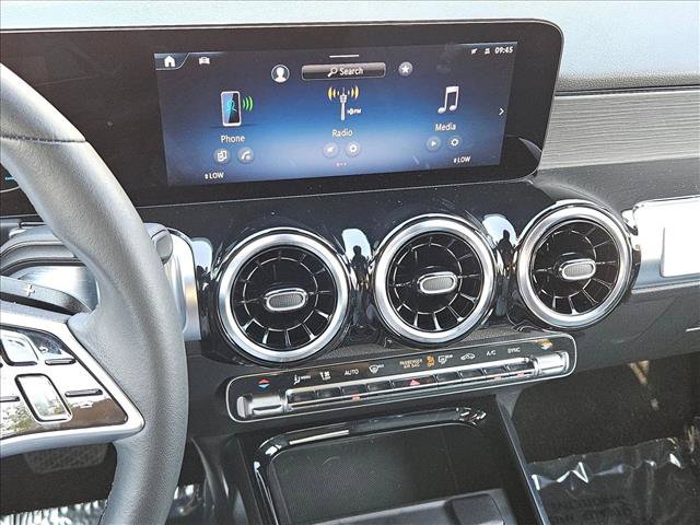 Used 2026 Mercedes-Benz GLB 250 image 14