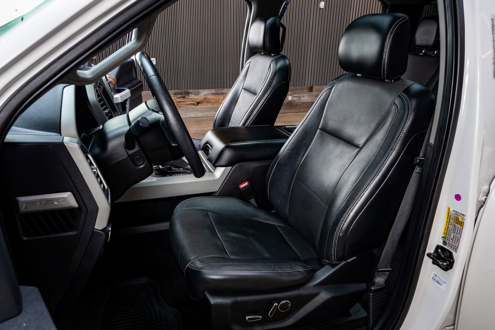 Used 2015 Ford F150 Lariat w/ Equipment Group 502A Luxury image 29