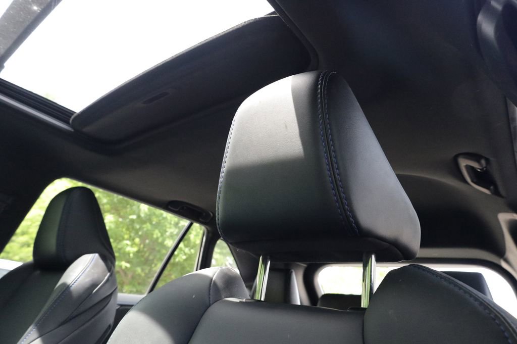 Used 2022 Toyota RAV4 XSE AWD/4WD image 11